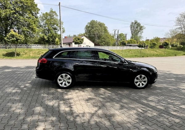 Opel Insignia cena 25900 przebieg: 200000, rok produkcji 2012 z Brzeziny małe 781